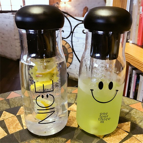 時尚透明檸檬水果瓶