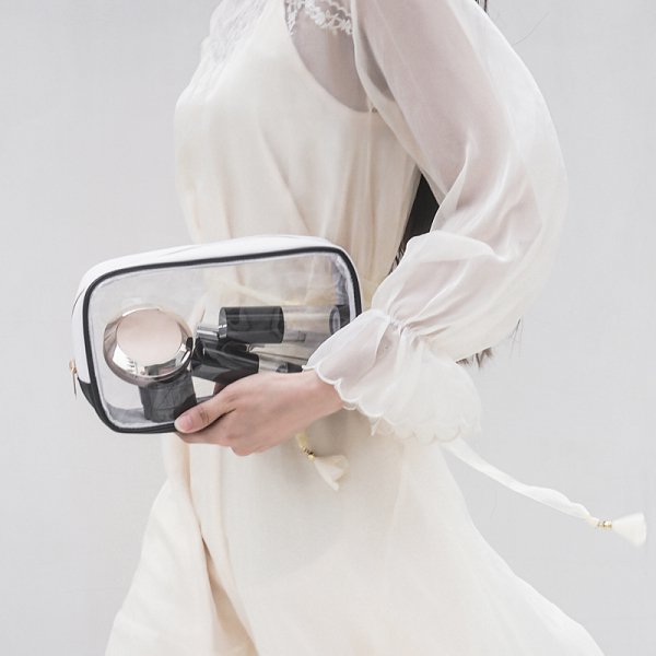 輕巧便攜透明PVC化妝包