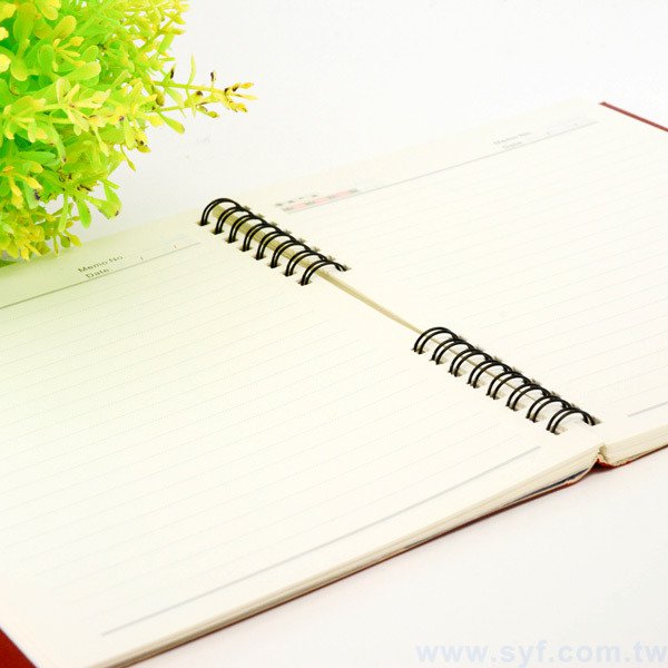 環裝筆記本