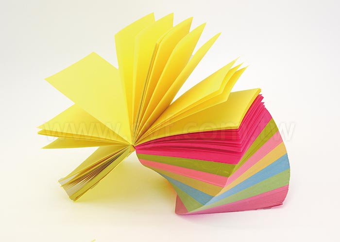 旋轉紙磚-8.5x8.5x6.5cm側面無印刷-內頁無印刷便條紙