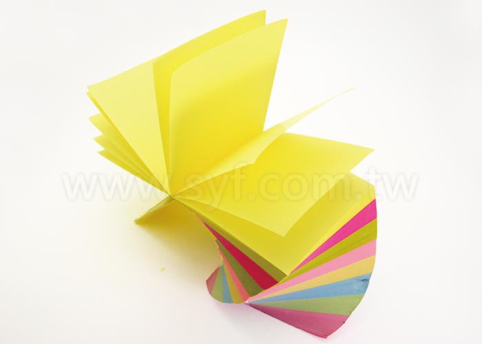 旋轉紙磚-8.5x8.5x6.5cm側面無印刷-內頁無印刷便條紙