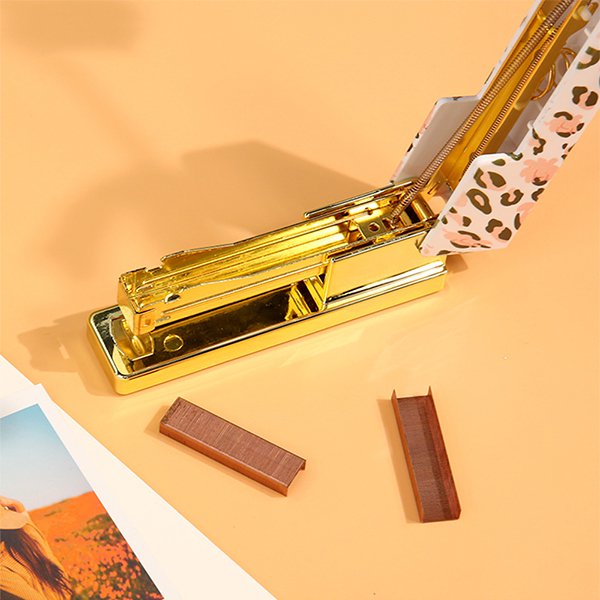 豹紋ABS+金屬釘書機