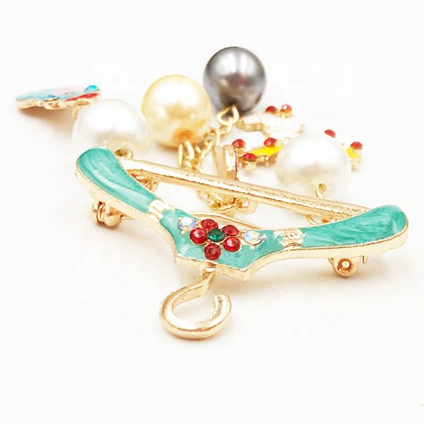 迷你衣架珍珠麋鹿雪人翻領別針