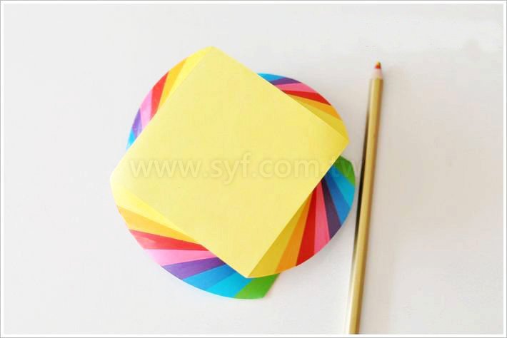 彩虹旋轉便條紙磚