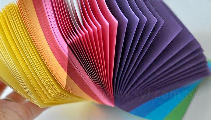 彩虹旋轉便條紙磚