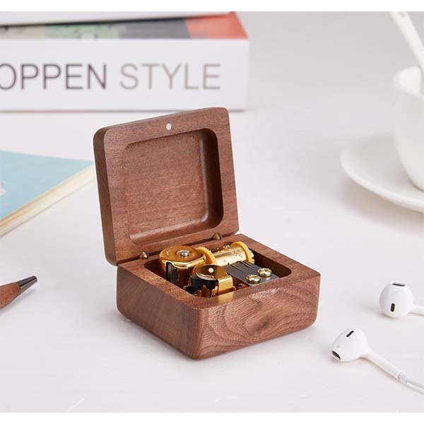 簡約方形木製音樂盒