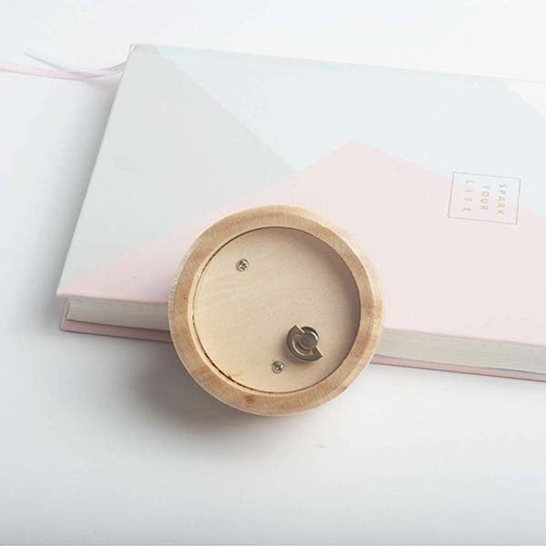 鄉村風小巧圓形木製音樂盒