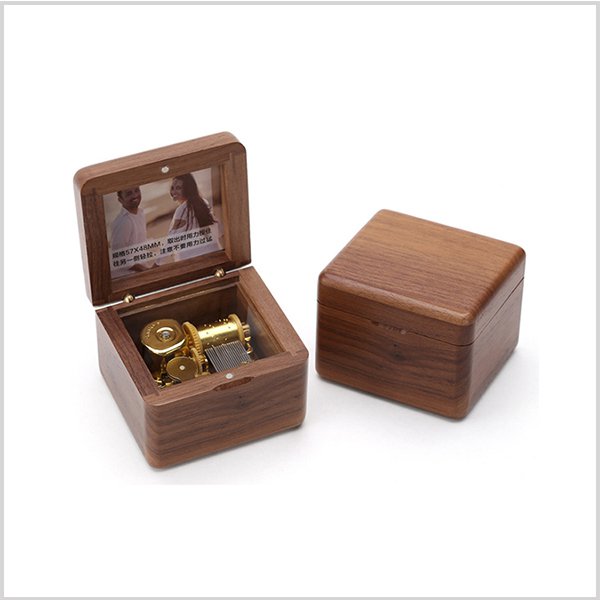 方形木製照片音樂盒