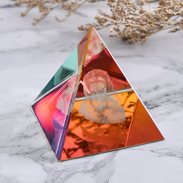 水晶金字塔紙鎮