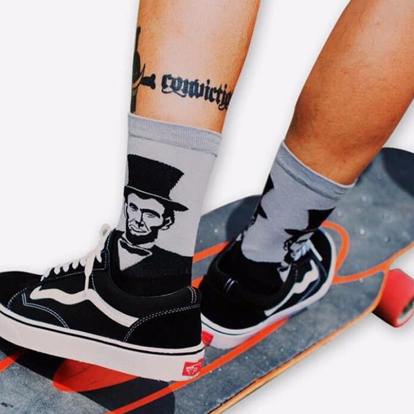 中性運動中筒襪-棉襪