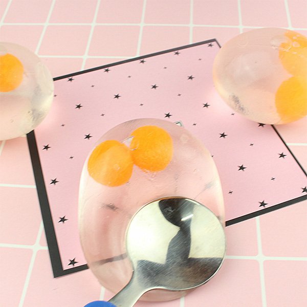 半透明蛋黃減壓球-軟橡膠+水壓力球