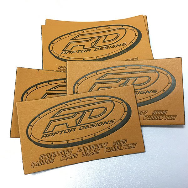 棕色PU皮革牛仔褲標籤