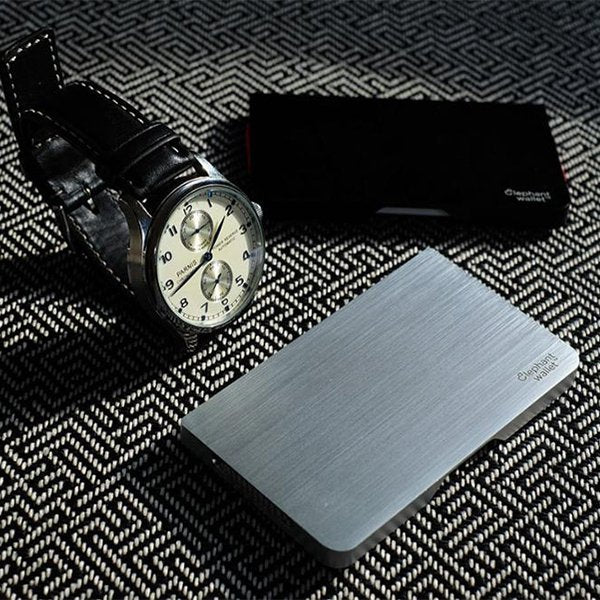 極簡鋁製多色帶名片夾