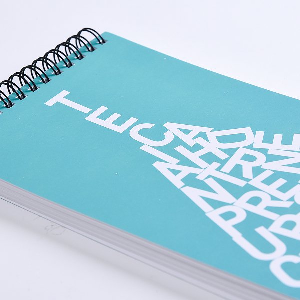環裝筆記本