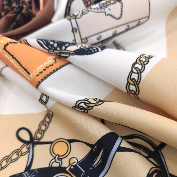 真絲緞面圍巾-單面彩色印刷