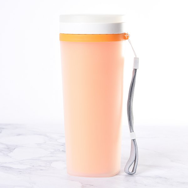 霧面塑膠附提繩隨身水杯