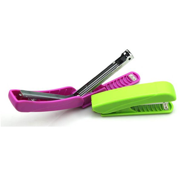 素色塑料釘書機