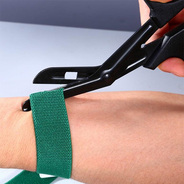 戶外登山扣不銹鋼繃帶剪刀