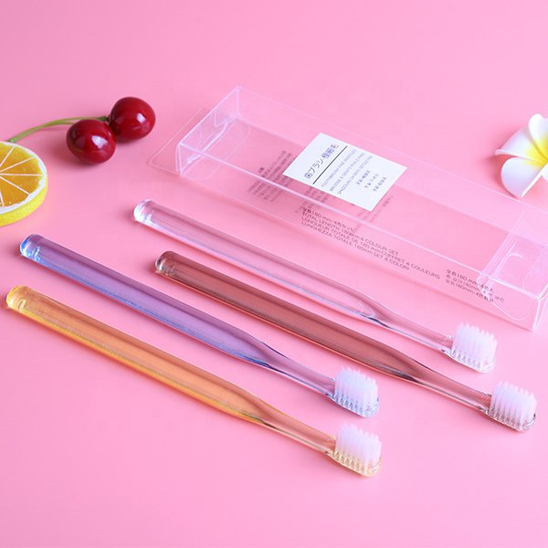 軟毛牙刷-透明塑料手柄