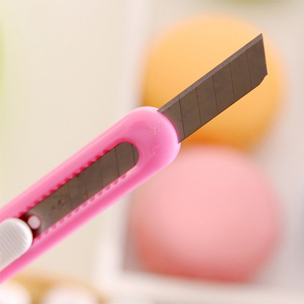 基本款圓邊便攜式美工刀