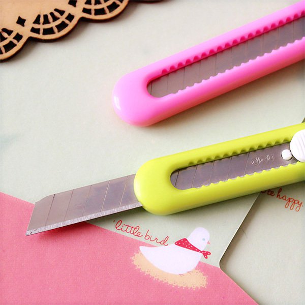 基本款圓邊便攜式美工刀