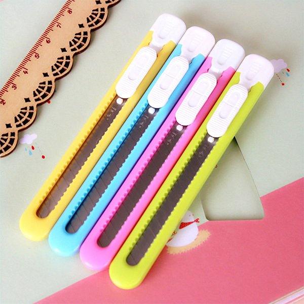 基本款圓邊便攜式美工刀