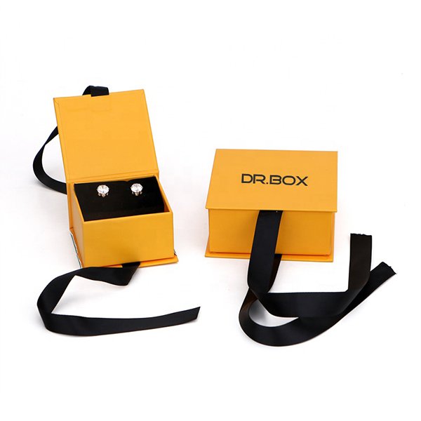 掀蓋式首飾盒-緞帶綁繩紙盒