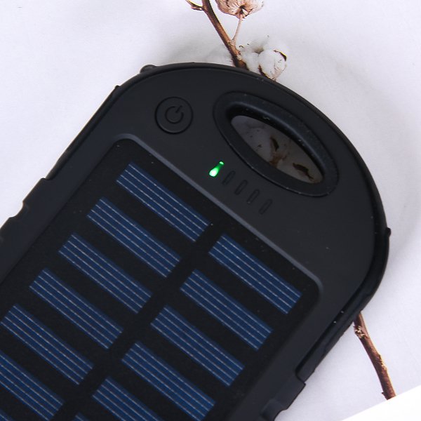 10000mAh防水太陽能行動電源