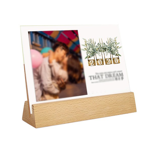 木製桌上展示架