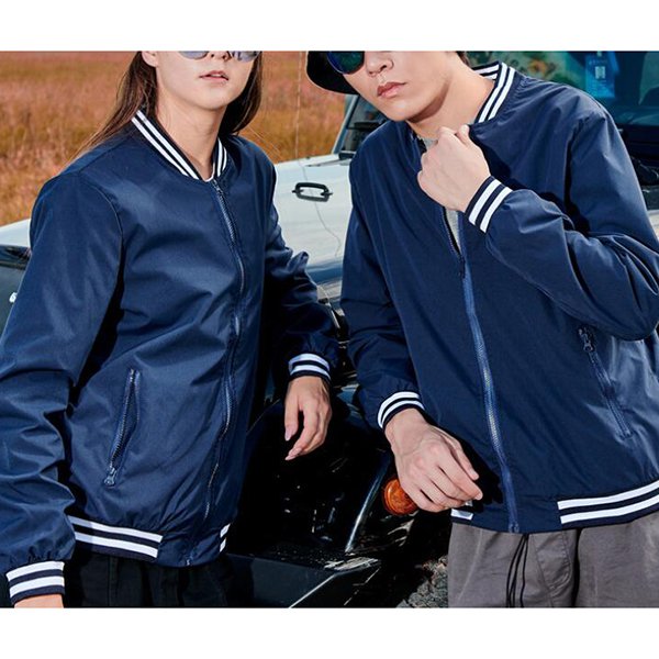 聚酯纖維防潑水防風外套