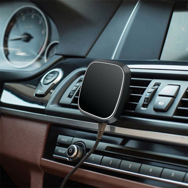 360度磁吸式無線車充手機架