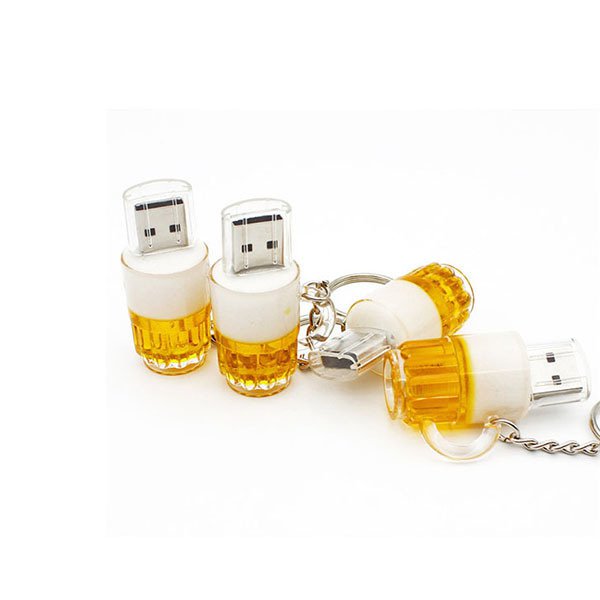 啤酒杯造型塑料隨身碟