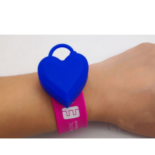 啪啪消毒液手環