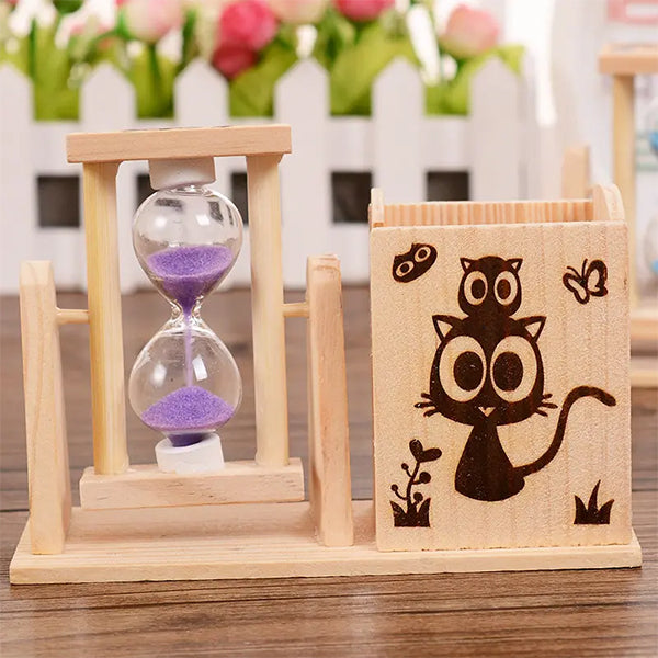 沙漏的實木筆筒