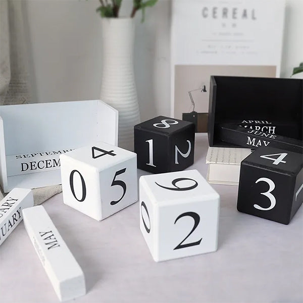 吧台擺設萬年曆