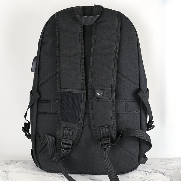 RFID防盜充電口設計後背包