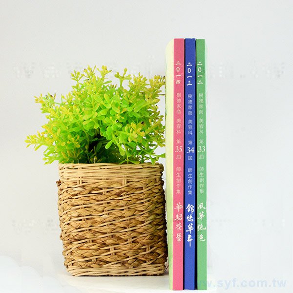 書籍印刷-穿線膠裝-師生創作集