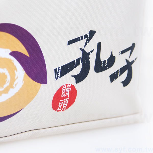 防潑水手提袋-牛津布材質加扣子-多款客製布料批發推薦-採購訂製立體購物袋