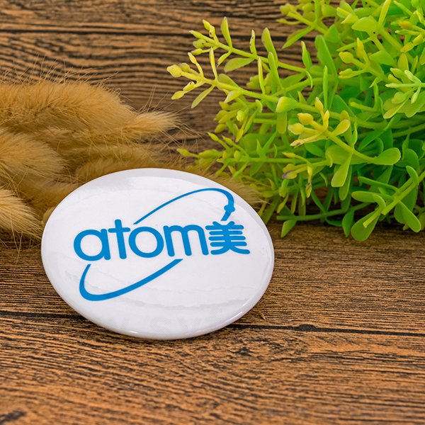 別針胸章-58mm圓形亮膜胸章製作-學校企業禮贈品客製化胸章設計