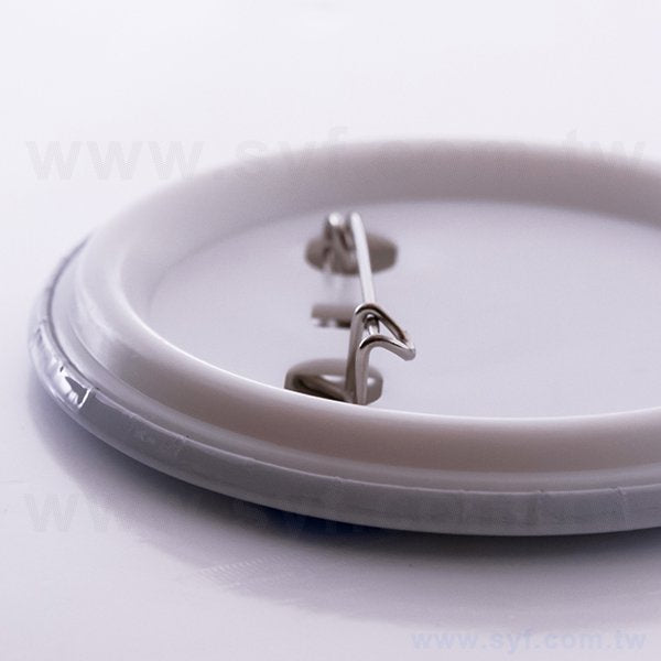 別針胸章-58mm圓形亮膜胸章製作-學校企業禮贈品客製化胸章設計