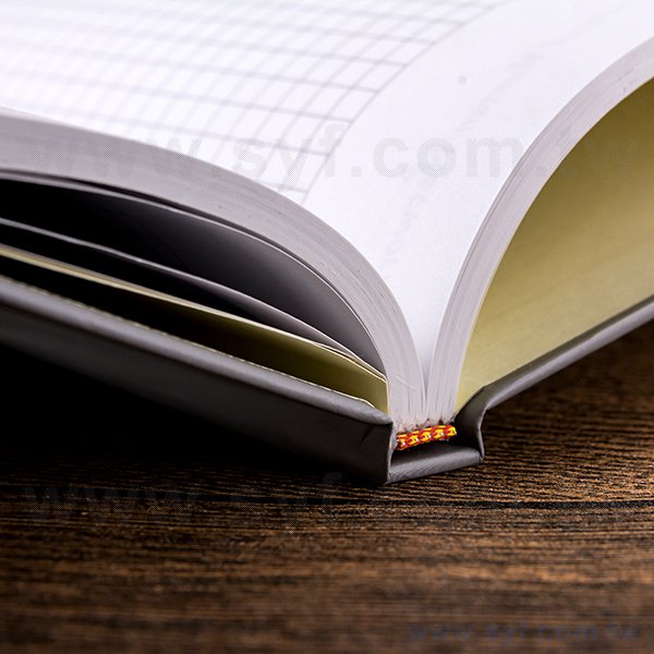 25K精裝筆記本-封面霧膜局部光裱厚版記事本-可客製化內頁及印LOGO