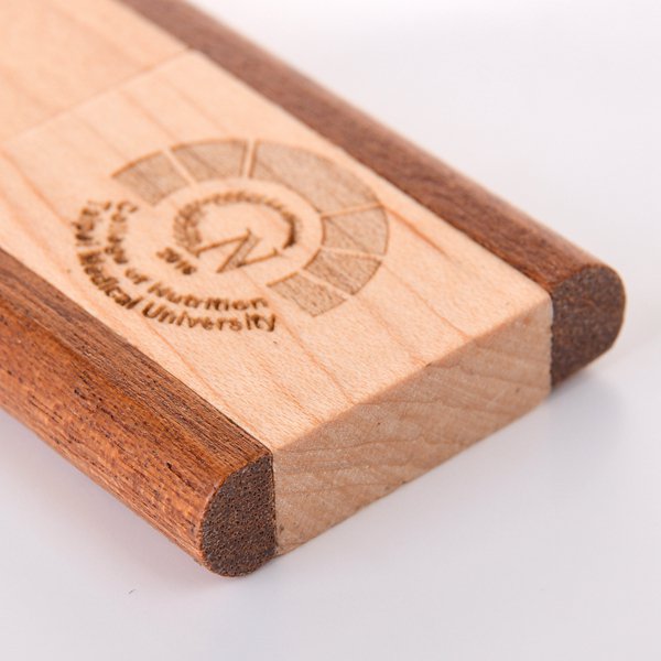 環保隨身碟-原木禮贈品USB-木製翻轉隨身碟-客製隨身碟容量-採購訂製印刷推薦禮品