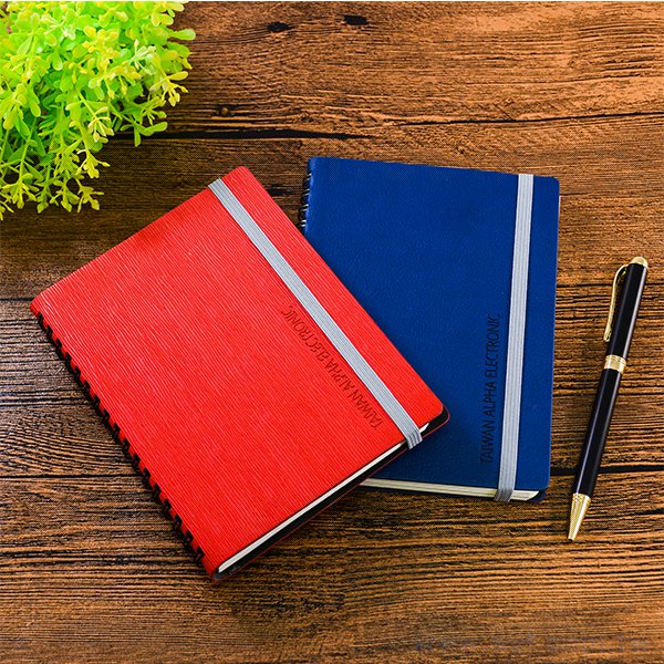 極簡皮革環裝筆記本