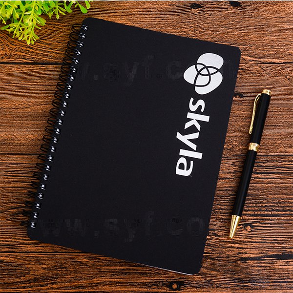 封面黑卡紙燙銀