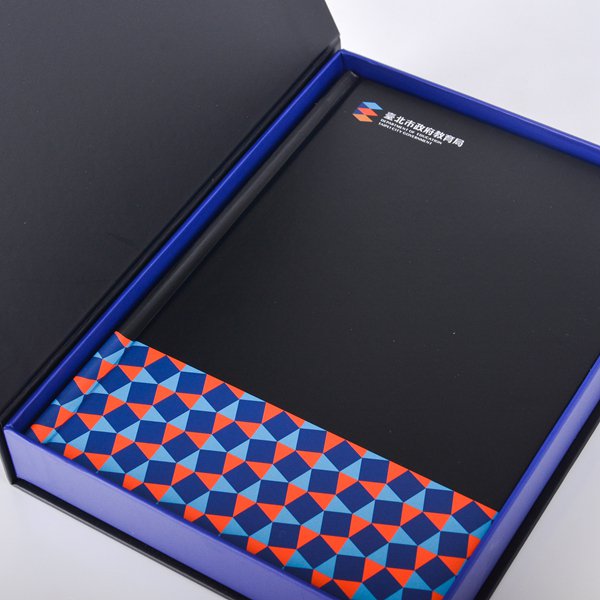 25K精裝硬殼筆記本