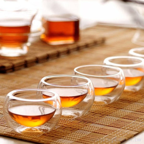 玻璃杯
