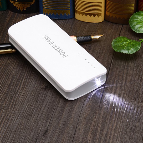 3USB孔行動電源