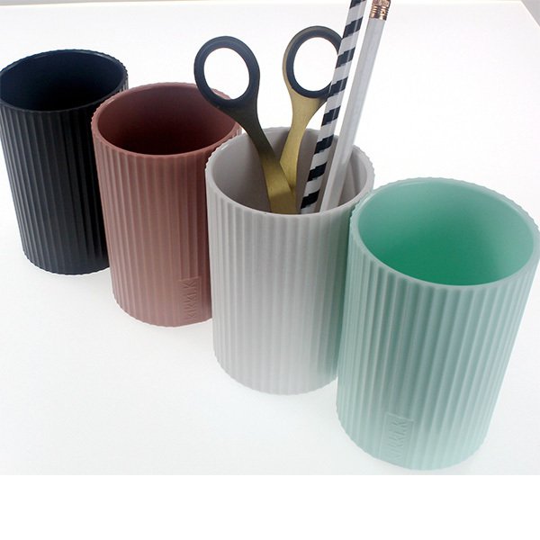 北歐風質感直條紋ABS筆筒