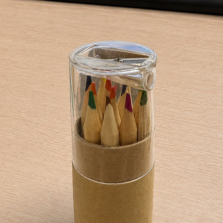 12色彩色鉛筆