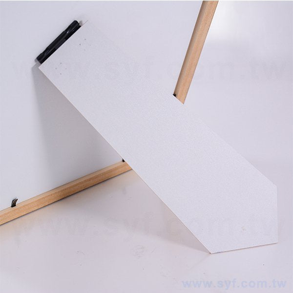 尺寸：A4<br> 材質：PVC木框<br> 顏色：褐色